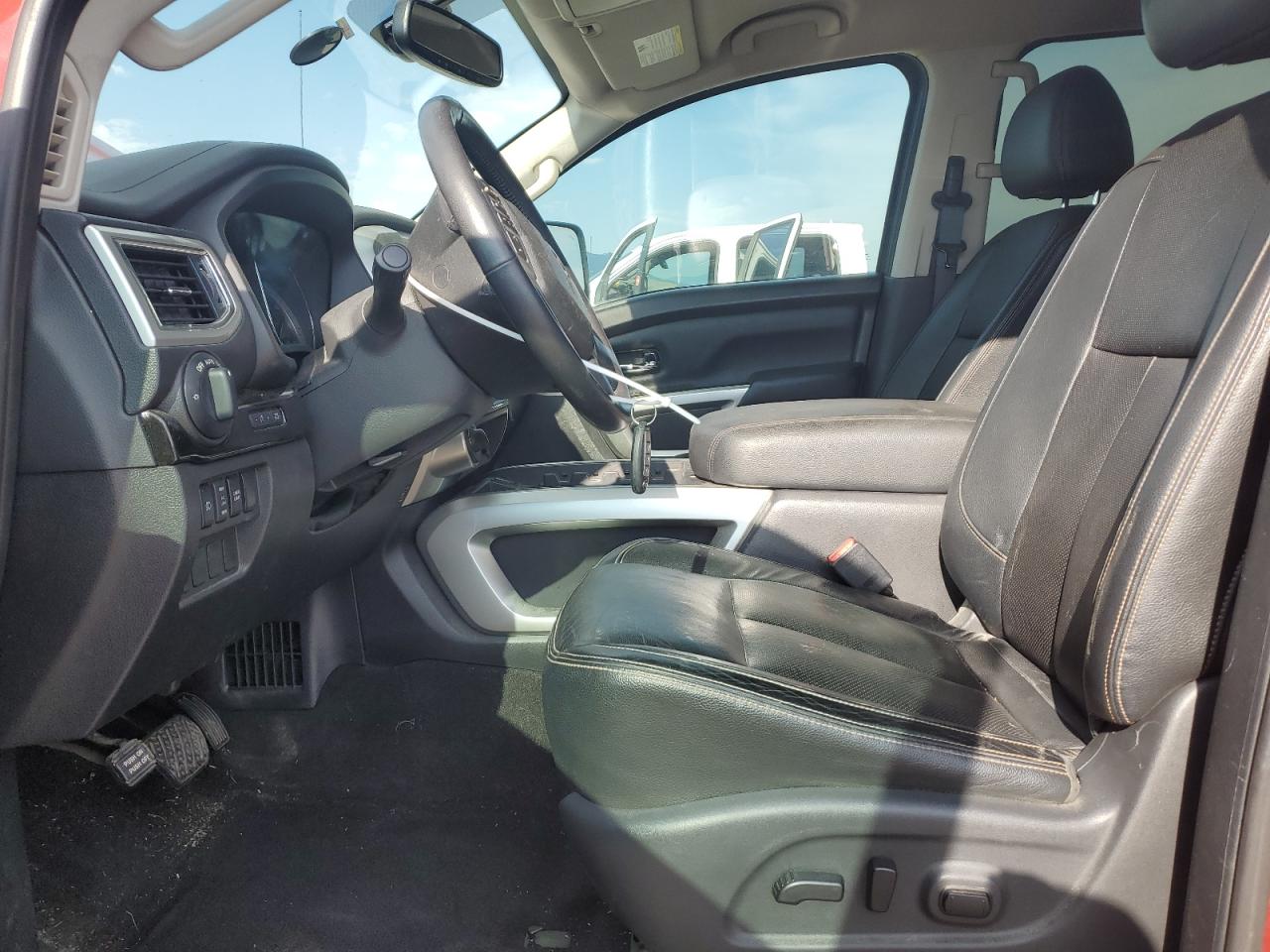 2018 Nissan Titan Sv VIN: 1N6AA1E51JN541703 Lot: 67141875