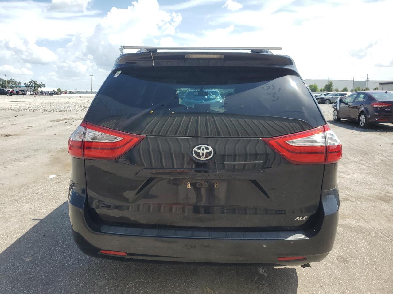 2017 Toyota Sienna Xle VIN: 5TDYZ3DC5HS886338 Lot: 65059215