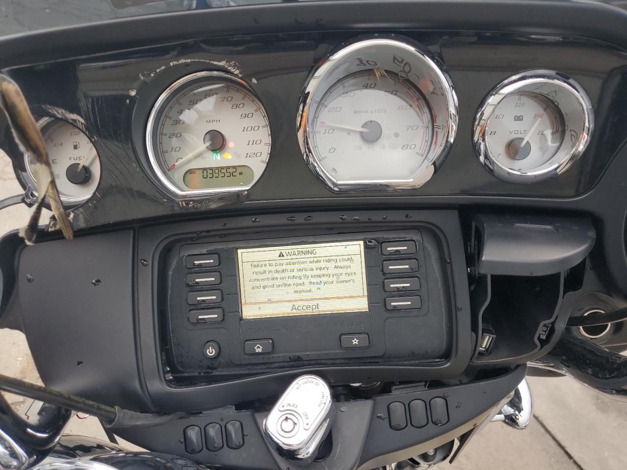 2014 Harley-Davidson Flhx Street Glide VIN: 1HD1KBM12EB710587 Lot: 64815375