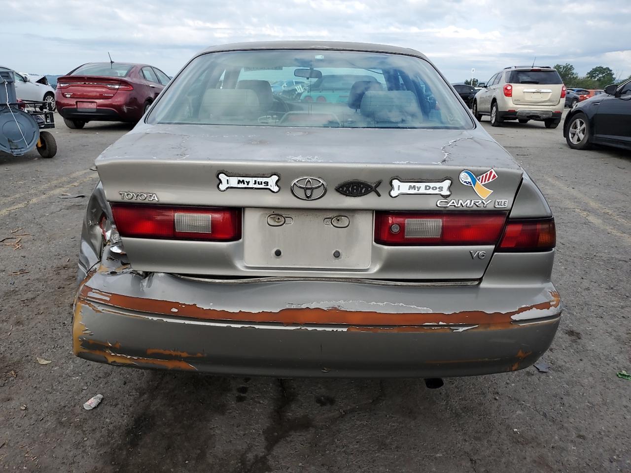 1998 Toyota Camry Le VIN: JT2BF28K6W0093486 Lot: 65512115