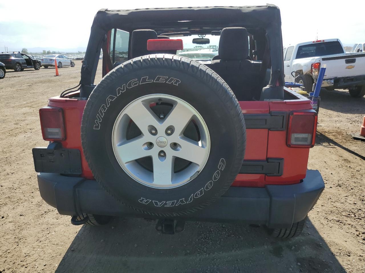 2014 Jeep Wrangler Unlimited Sport VIN: 1C4BJWDG2EL145417 Lot: 65175365