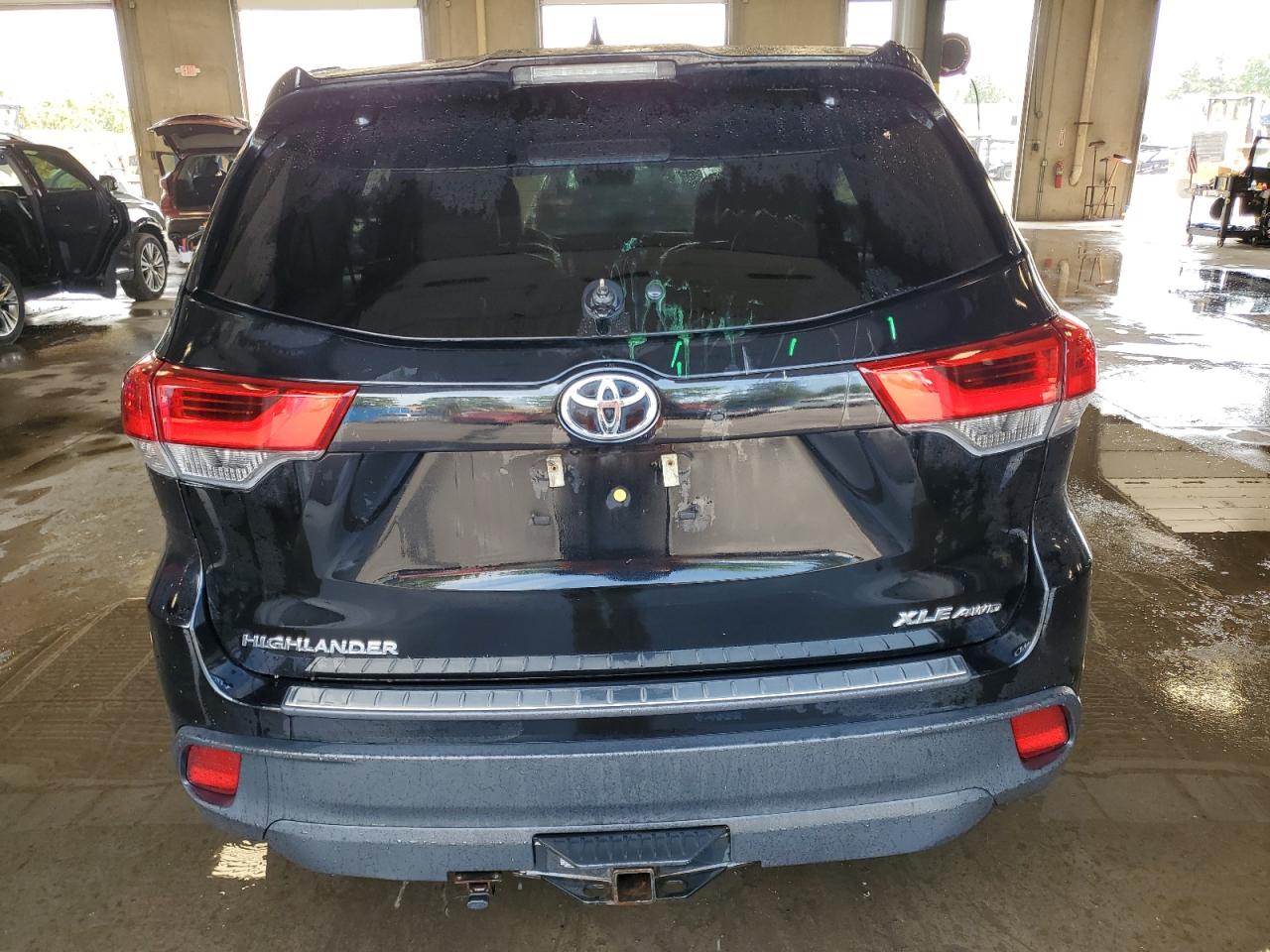 2019 Toyota Highlander Se VIN: 5TDJZRFHXKS922822 Lot: 64308035