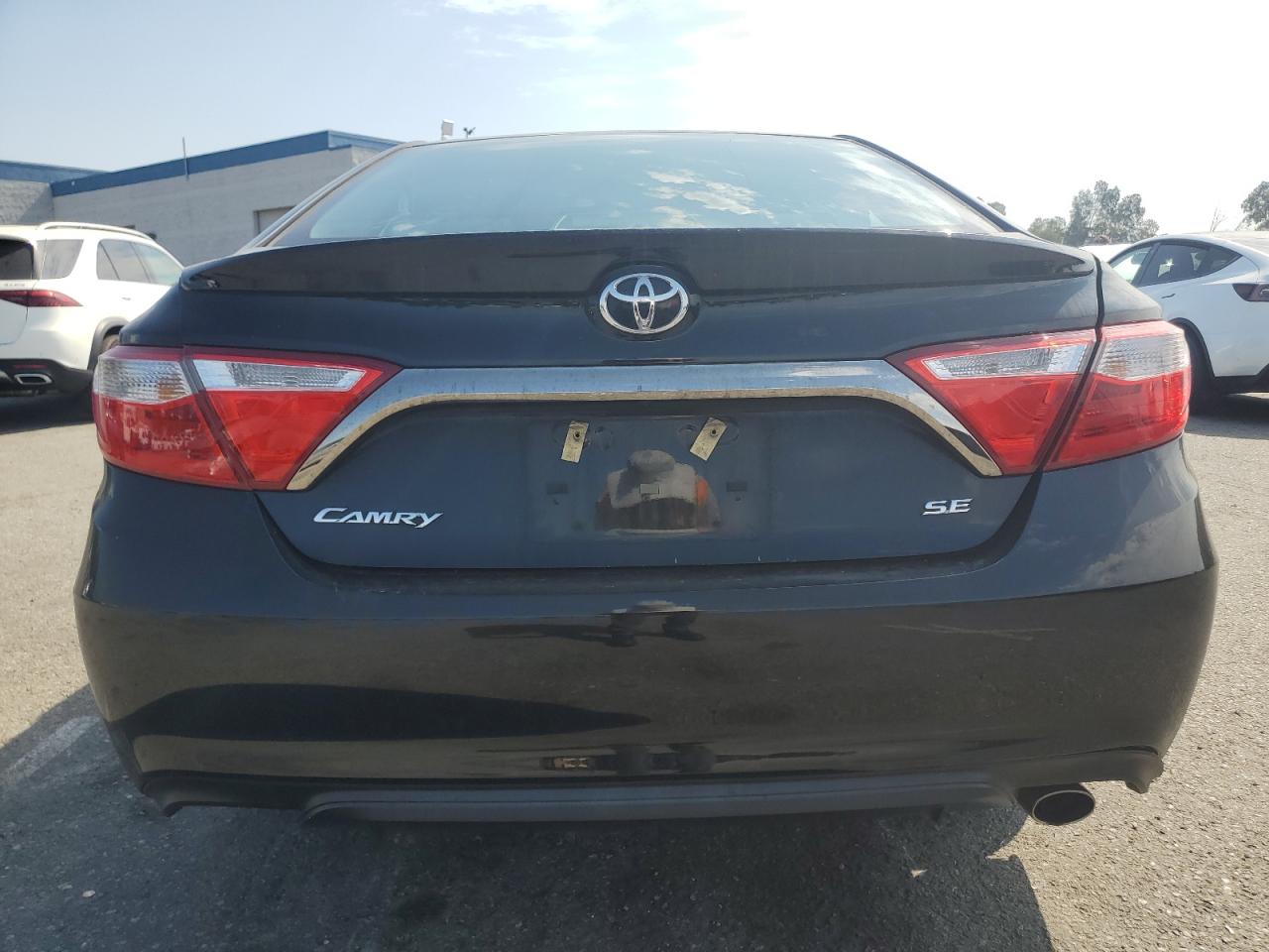 2015 Toyota Camry Le VIN: 4T1BF1FK3FU981329 Lot: 65638635