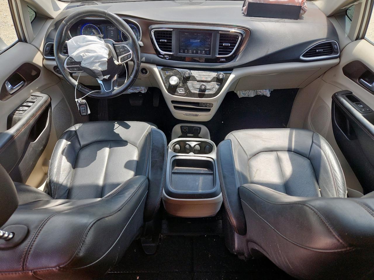 2019 Chrysler Pacifica Touring L VIN: 2C4RC1BG8KR594019 Lot: 64103055