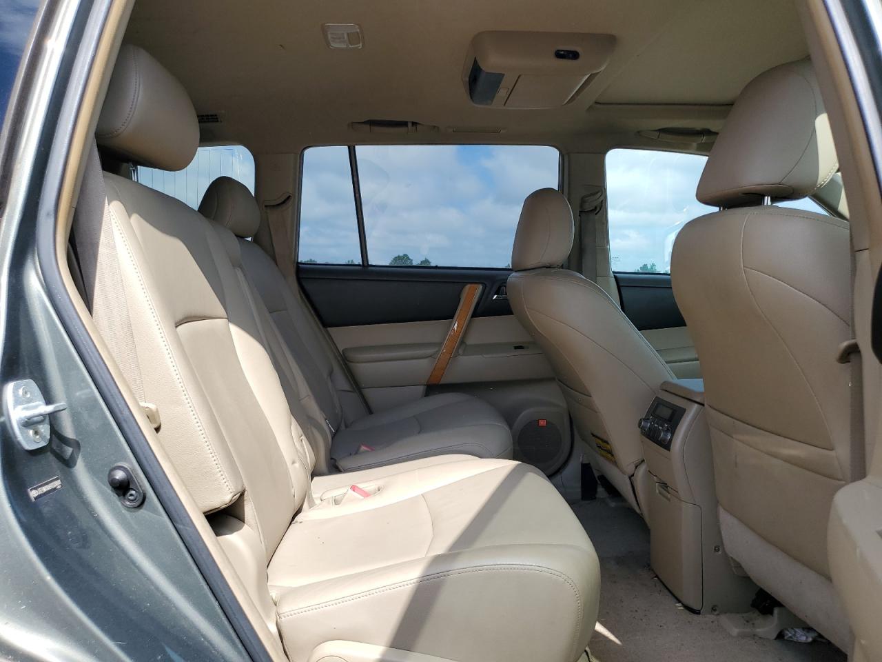 2009 Toyota Highlander Hybrid Limited VIN: JTEEW44A692034844 Lot: 64247075