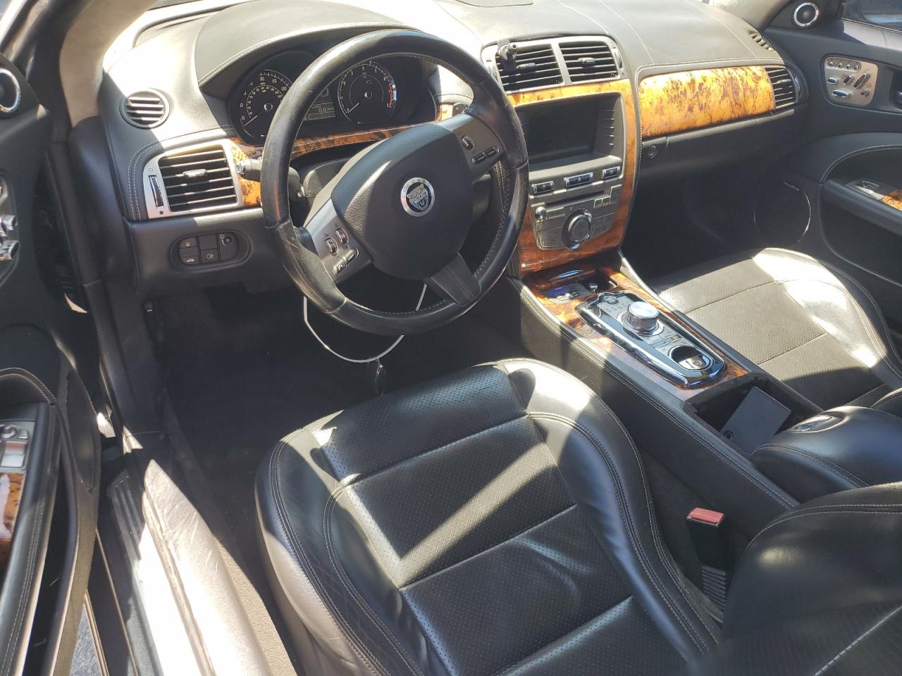 2010 Jaguar Xk Portfolio VIN: SAJWA4FB3ALB37171 Lot: 65025465