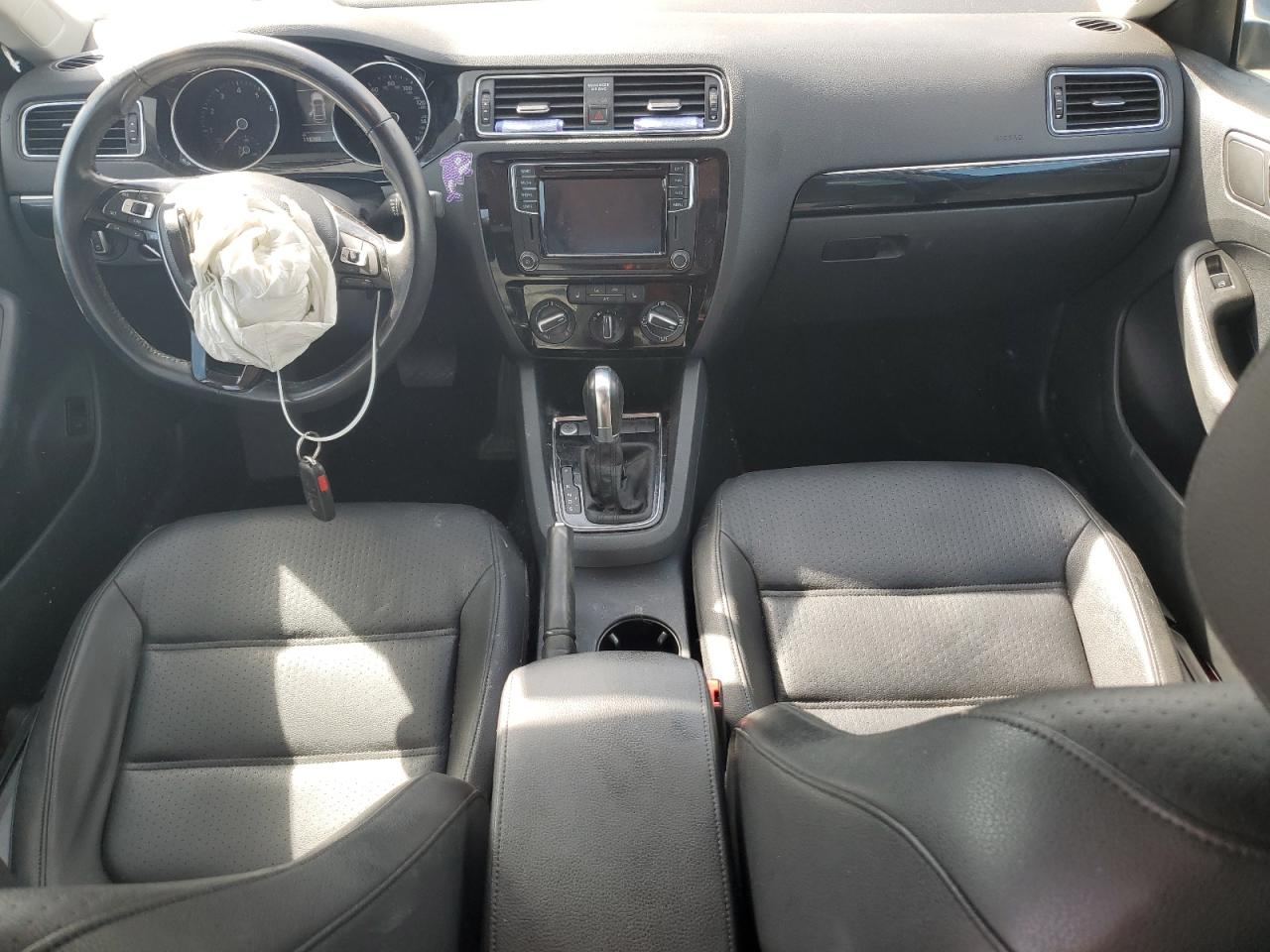 2016 Volkswagen Jetta Sel VIN: 3VWL17AJ2GM404917 Lot: 63636395