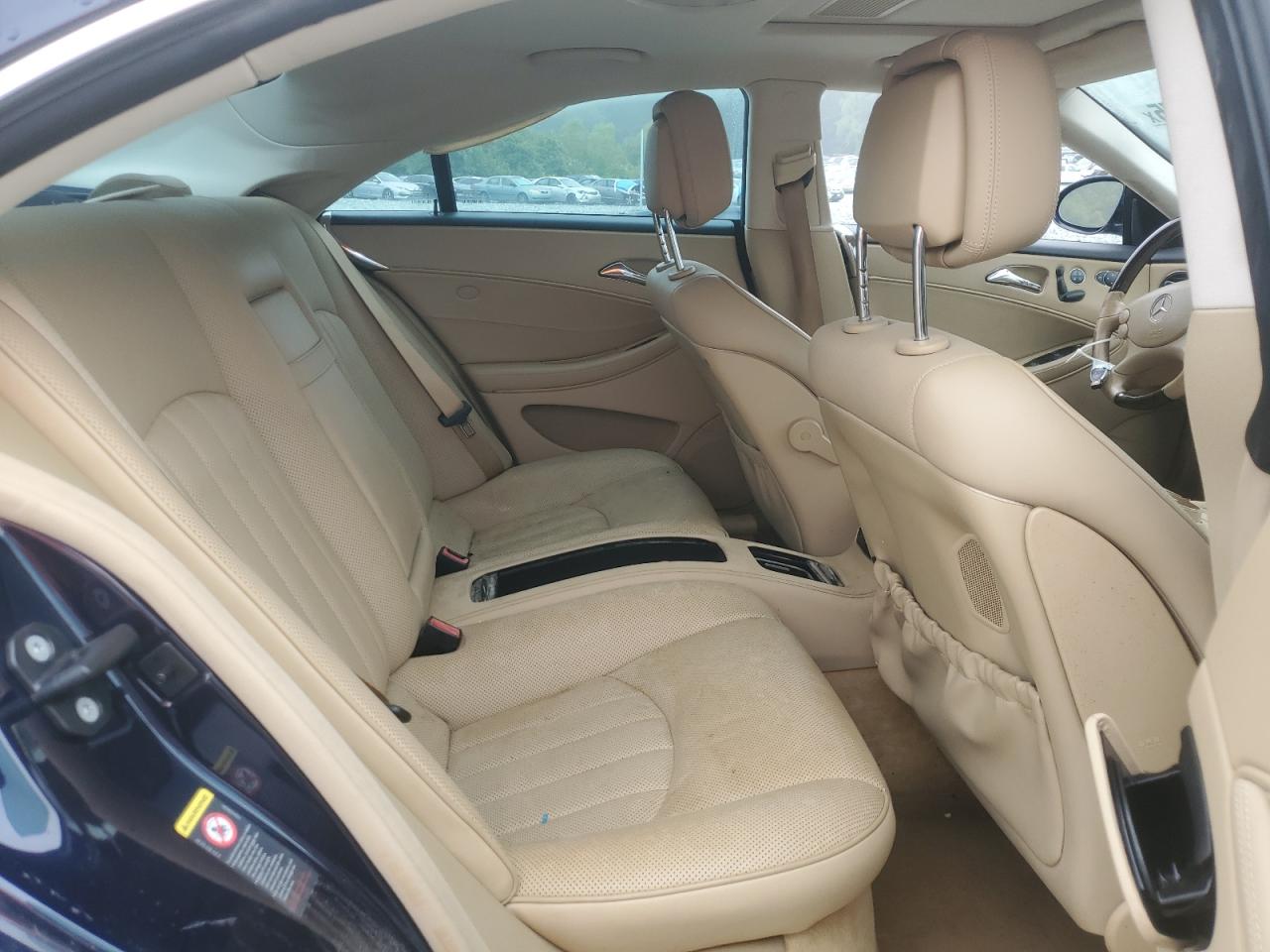 2008 Mercedes-Benz Cls 550 VIN: WDDDJ72X08A129644 Lot: 64040475