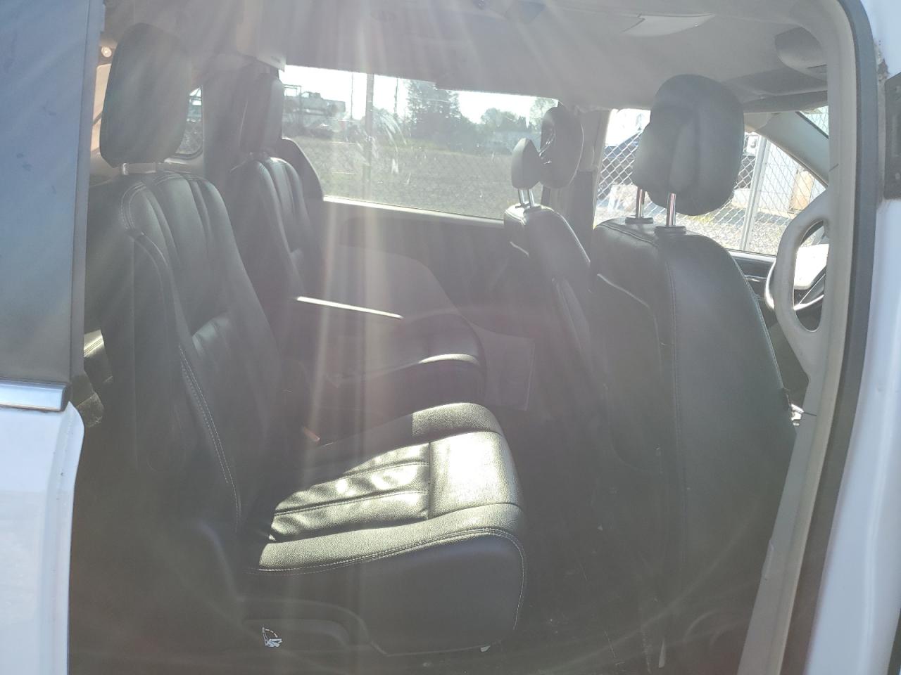 2016 Chrysler Town & Country Touring VIN: 2C4RC1BG0GR295521 Lot: 64597215