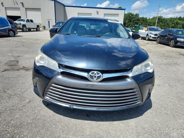  TOYOTA CAMRY 2017 Granatowy