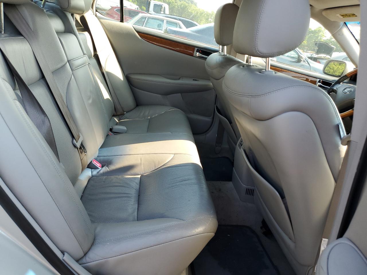 2005 Lexus Es 330 VIN: JTHBA30G455116329 Lot: 63472825