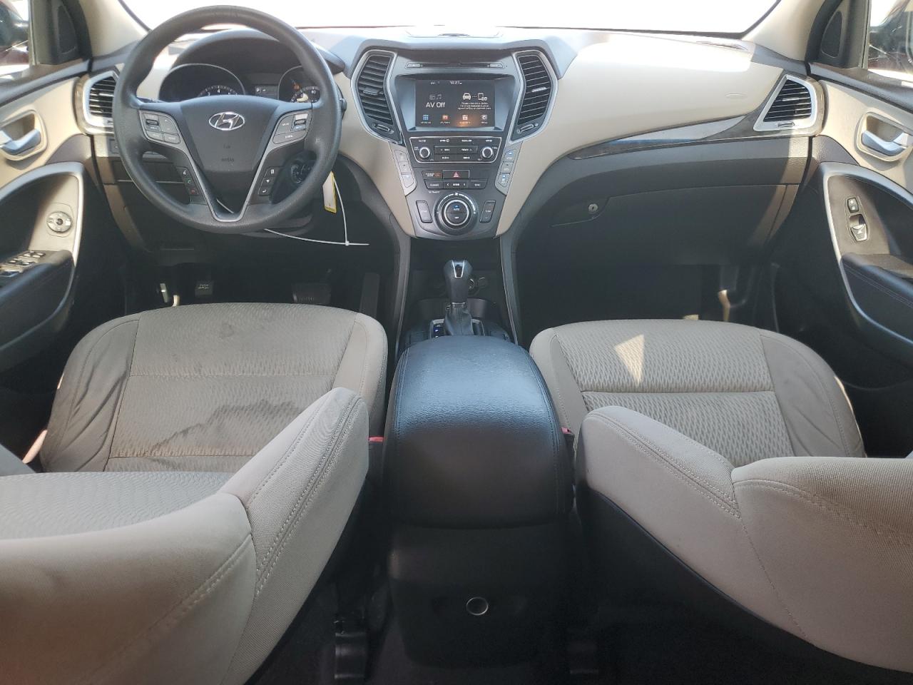2017 Hyundai Santa Fe Se VIN: KM8SM4HF2HU242446 Lot: 63252685