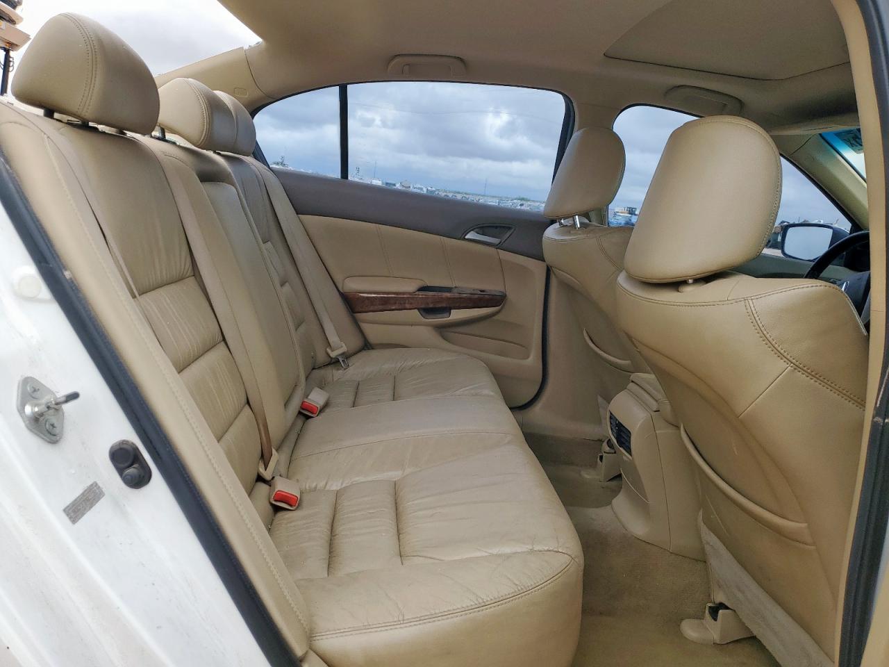 2010 Honda Accord Exl VIN: 5KBCP3F87AB011251 Lot: 61617225