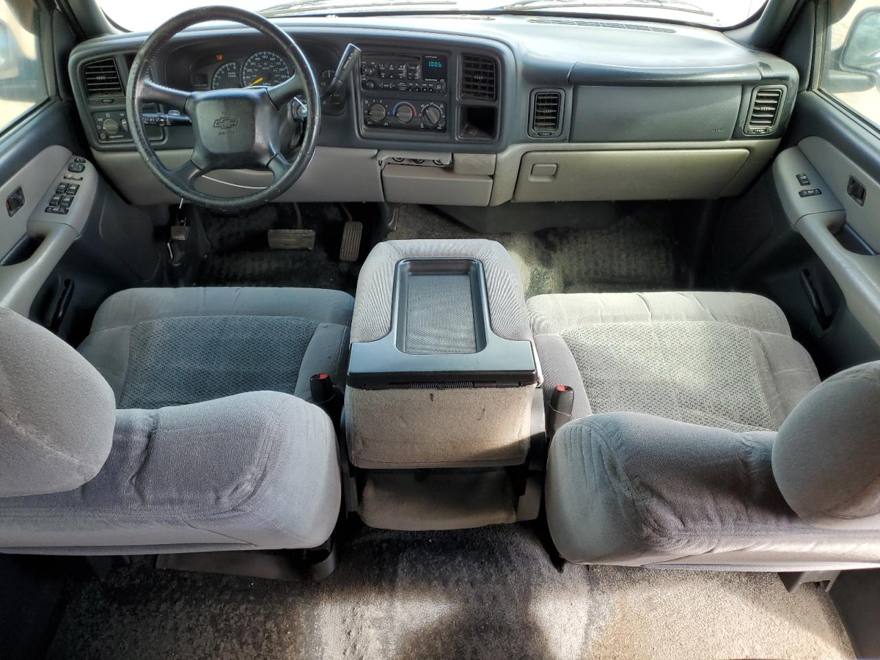 2001 Chevrolet Suburban C1500 VIN: 3GNEC16T81G100873 Lot: 64723265