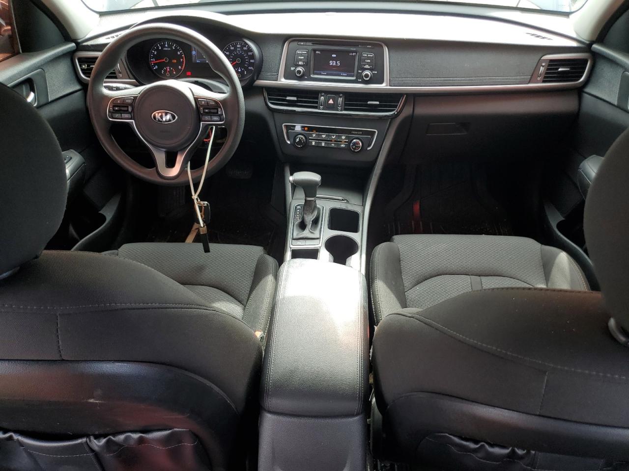 5xxgt4l30hg142684 5XXGT4L30HG142684 2017 Kia Optima Lx