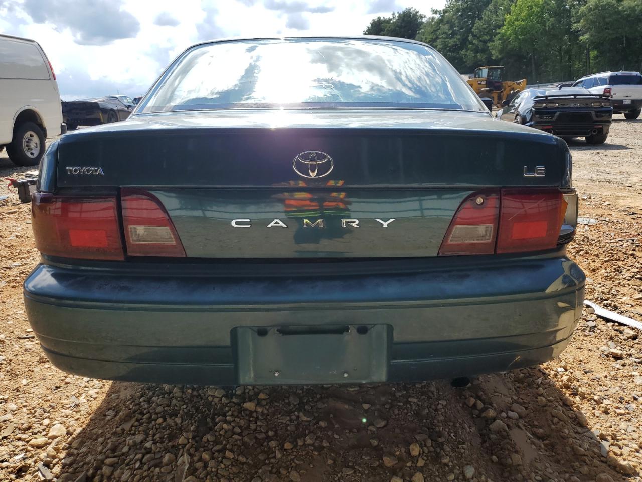 1996 Toyota Camry Dx VIN: 4T1BG12K6TU715138 Lot: 65473895
