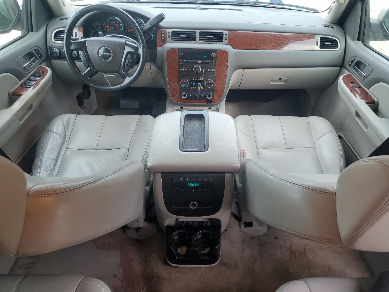 2008 GMC Yukon Xl K1500 VIN: 1GKFK16318J246741 Lot: 63254585