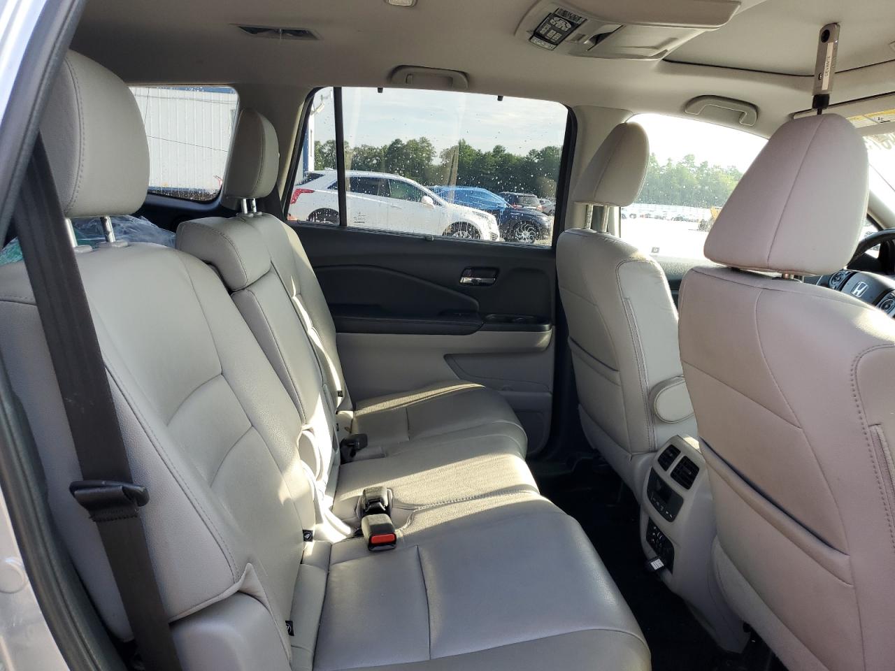 2017 Honda Pilot Touring VIN: 5FNYF6H97HB078832 Lot: 65679675