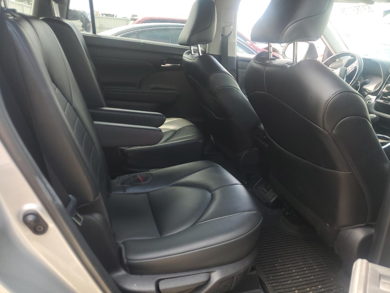 2022 Toyota Highlander Xle VIN: 5TDGZRBH0NS184419 Lot: 63783705