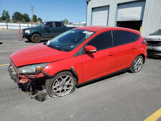  FORD FOCUS 2015 Красный
