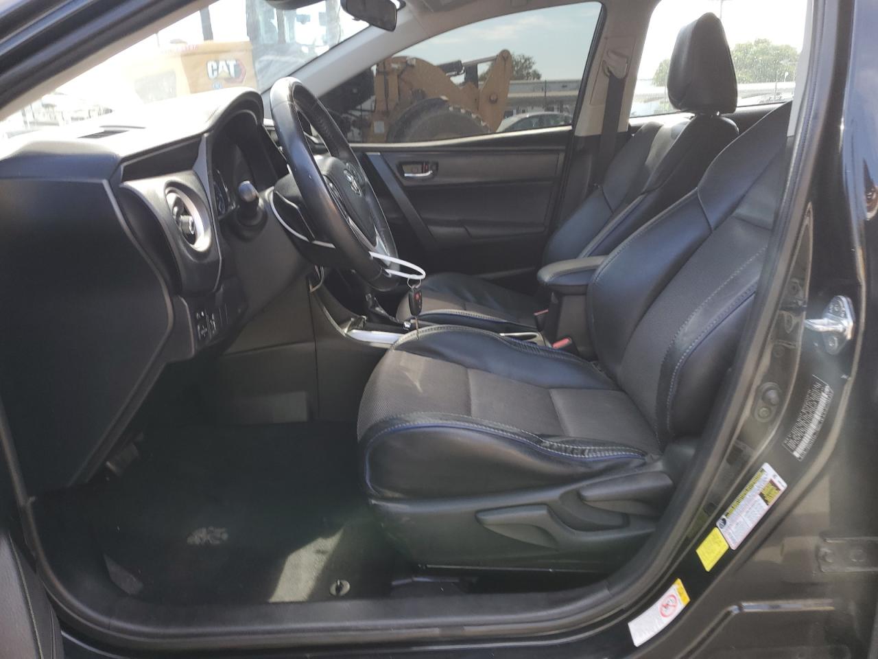 2018 Toyota Corolla L VIN: 5YFBURHEXJP746951 Lot: 63143925