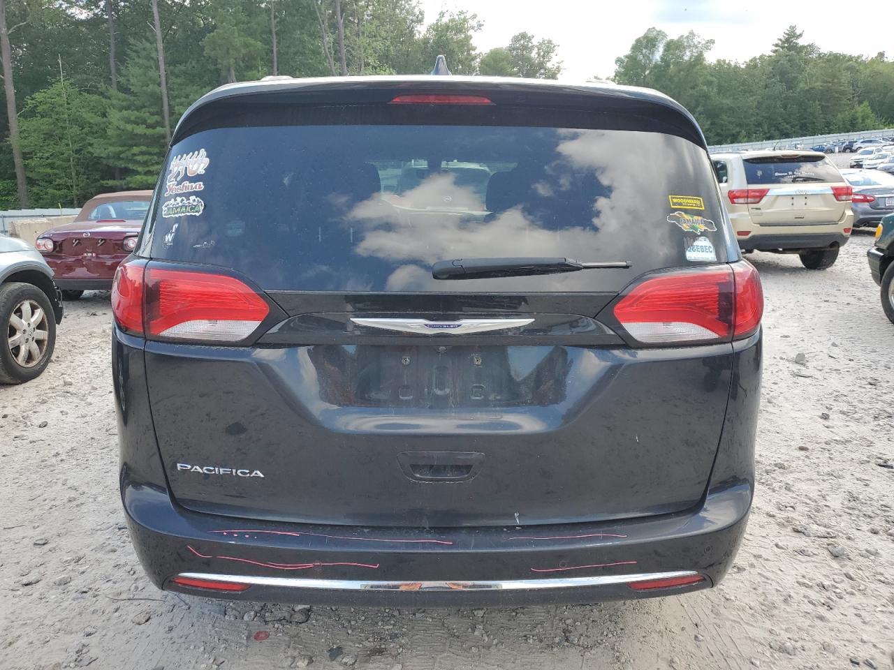 2020 Chrysler Pacifica Touring L VIN: 2C4RC1BG8LR133548 Lot: 63272655