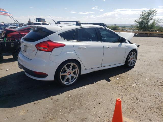  FORD FOCUS 2018 Белы