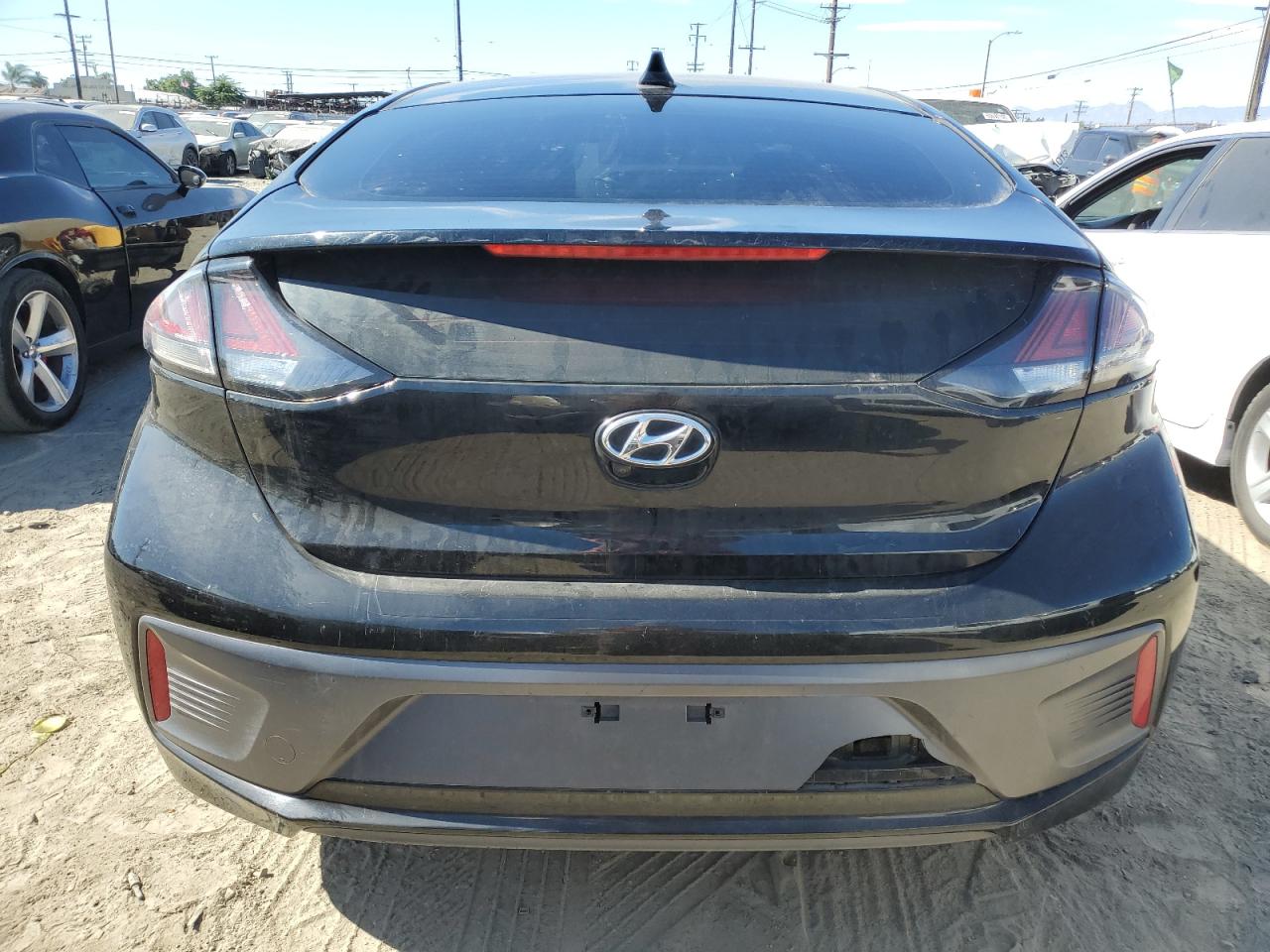 2020 Hyundai Ioniq Se VIN: KMHC65LD8LU214203 Lot: 63697365