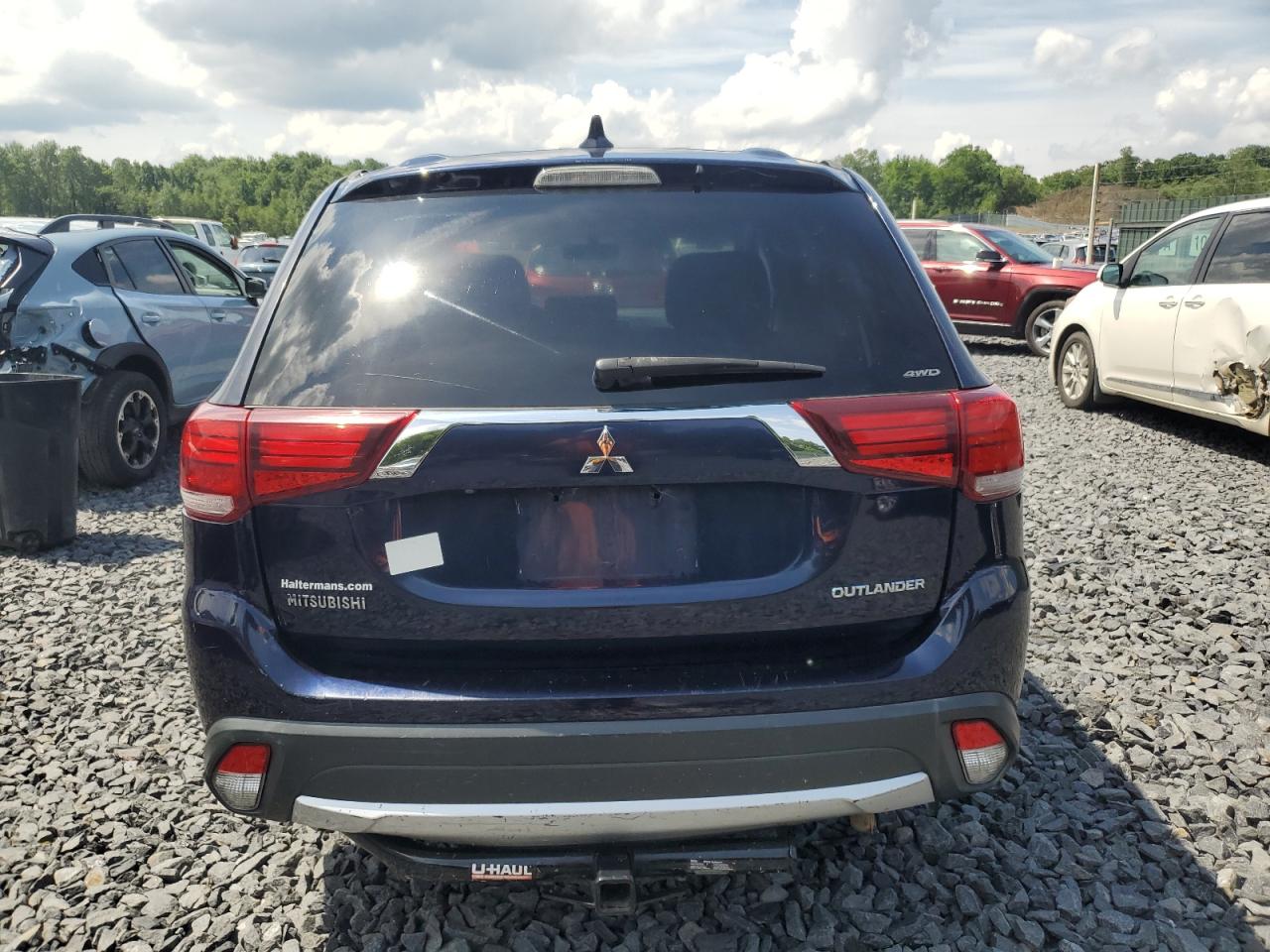 2017 Mitsubishi Outlander Es VIN: JA4AZ2A38HZ060933 Lot: 64278505