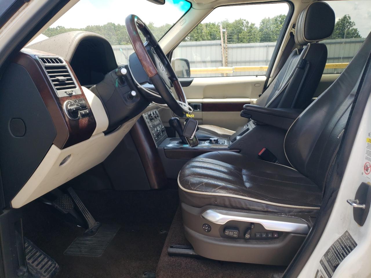 2011 Land Rover Range Rover Hse Luxury VIN: SALMF1D44BA355827 Lot: 62593675