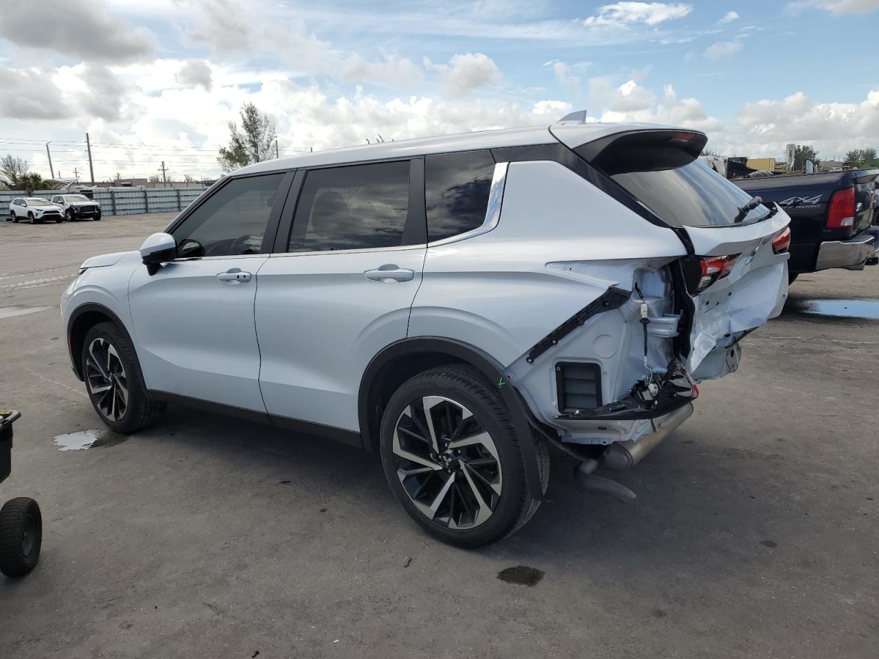 2024 Mitsubishi Outlander Se VIN: JA4J3VA81RZ019155 Lot: 64660375