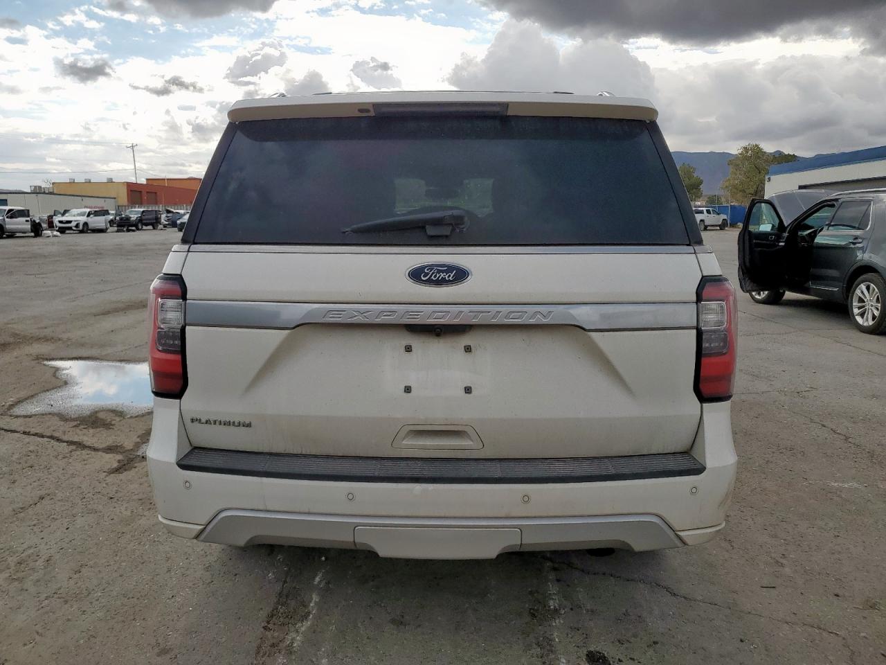 2020 Ford Expedition Platinum VIN: 1FMJU1MT7LEA33289 Lot: 62202125