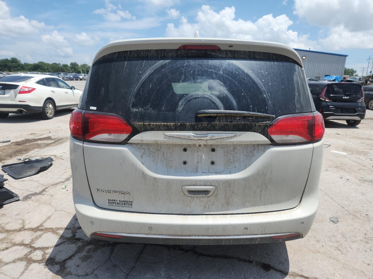 2017 Chrysler Pacifica Touring L Plus VIN: 2C4RC1EG8HR584823 Lot: 59186165