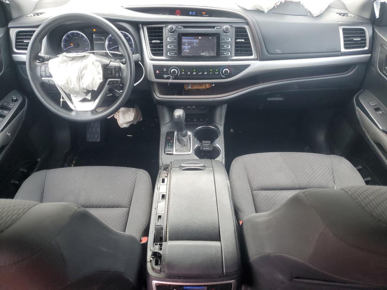 2019 Toyota Highlander Le VIN: 5TDBZRFH2KS918087 Lot: 63933815