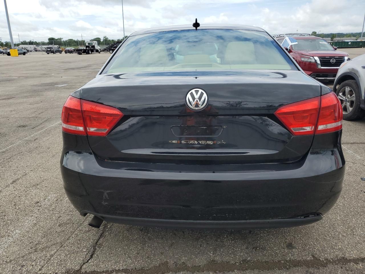 2015 Volkswagen Passat S VIN: 1VWAT7A38FC110294 Lot: 63344235