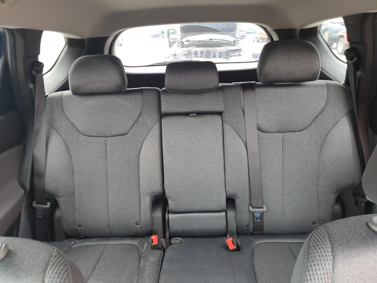 2019 Hyundai Santa Fe Se VIN: 5NMS23AD5KH120823 Lot: 65550045