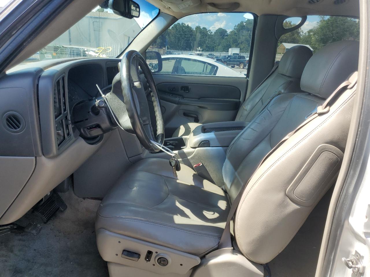 2003 Chevrolet Tahoe K1500 VIN: 1GNEK13Z43J101077 Lot: 64553875