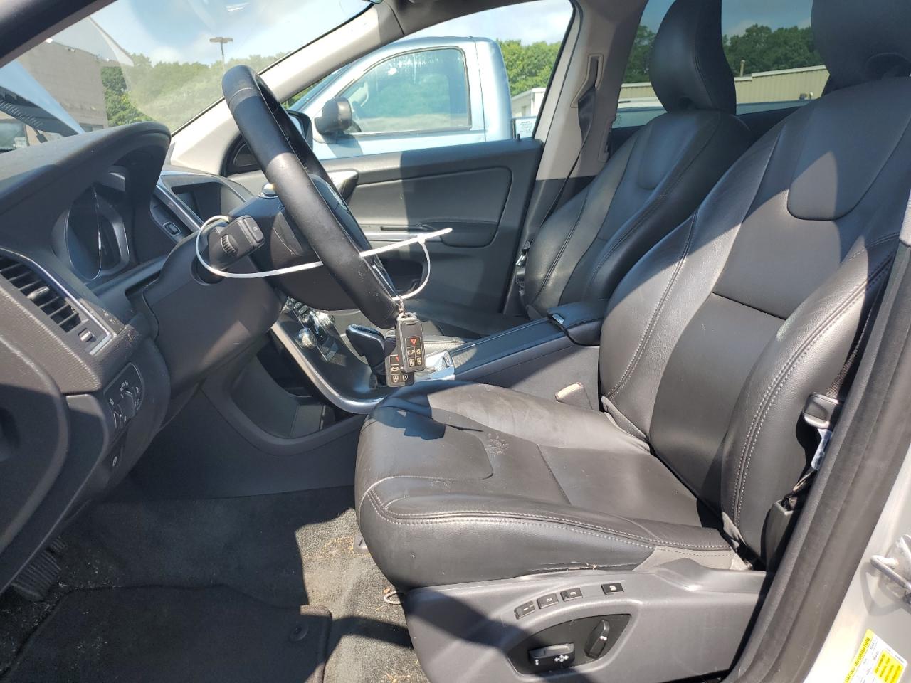 2015 Volvo Xc60 T5 Premier VIN: YV4612RK0F2630778 Lot: 64316315