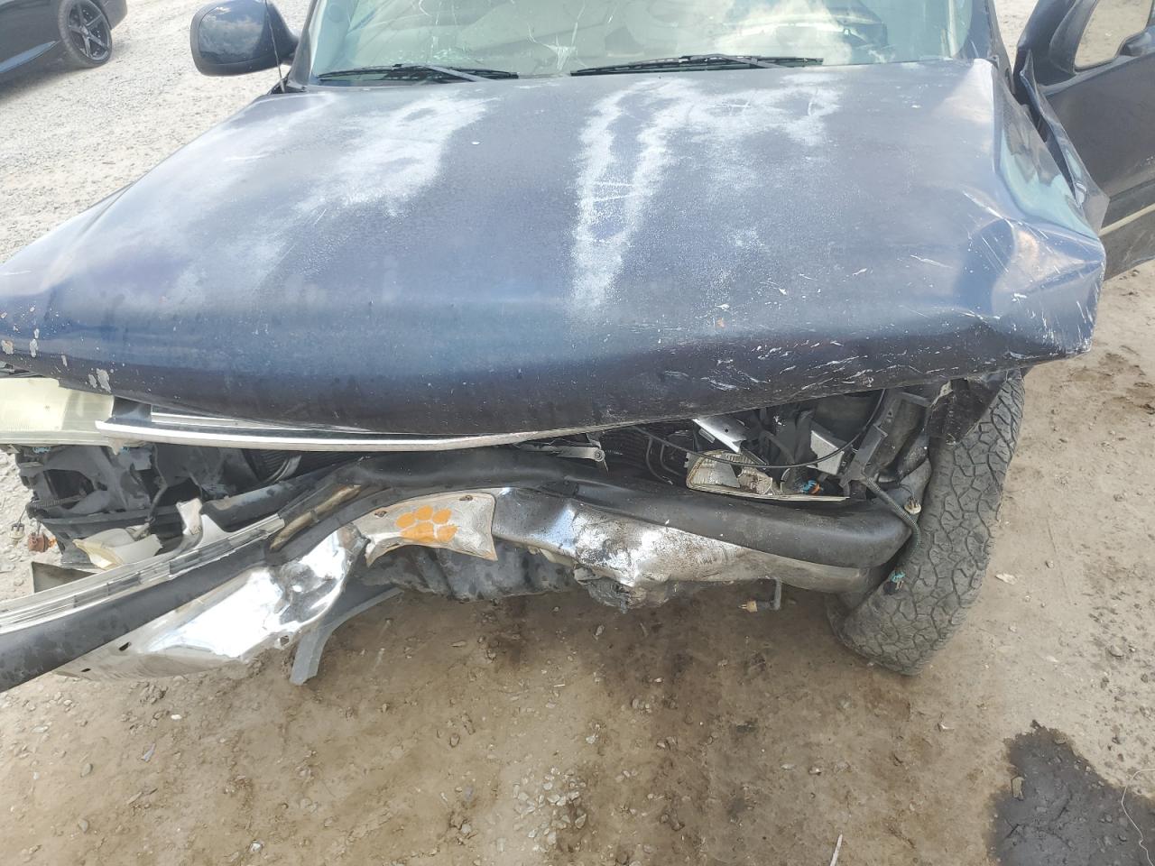 2004 Chevrolet Tahoe C1500 VIN: 1GNEC13Z64R273241 Lot: 63001225