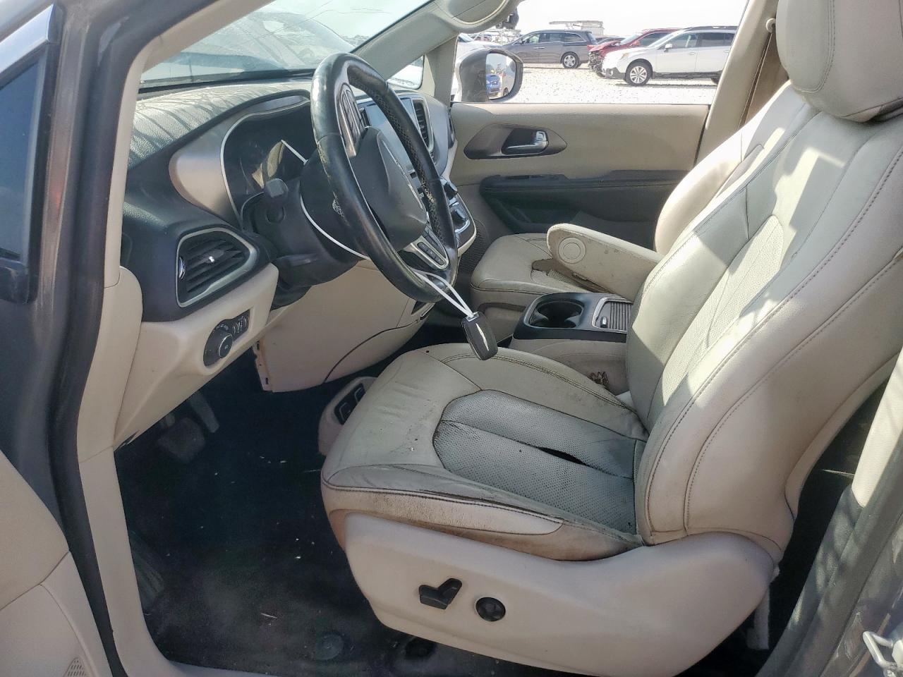 2021 Chrysler Pacifica Touring L VIN: 2C4RC1BG0MR592090 Lot: 64878715