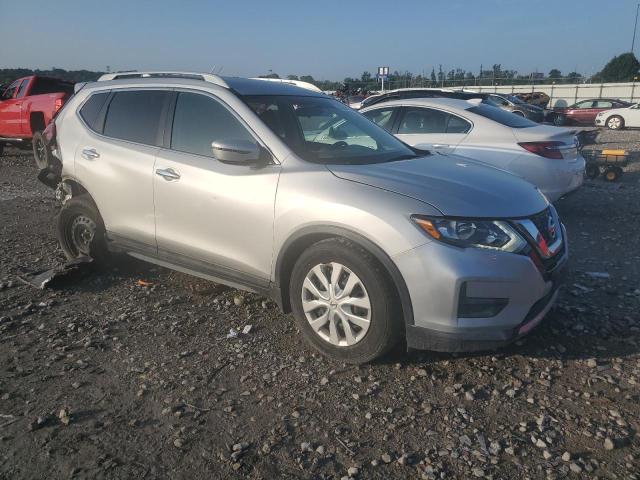  NISSAN ROGUE 2017 Srebrny