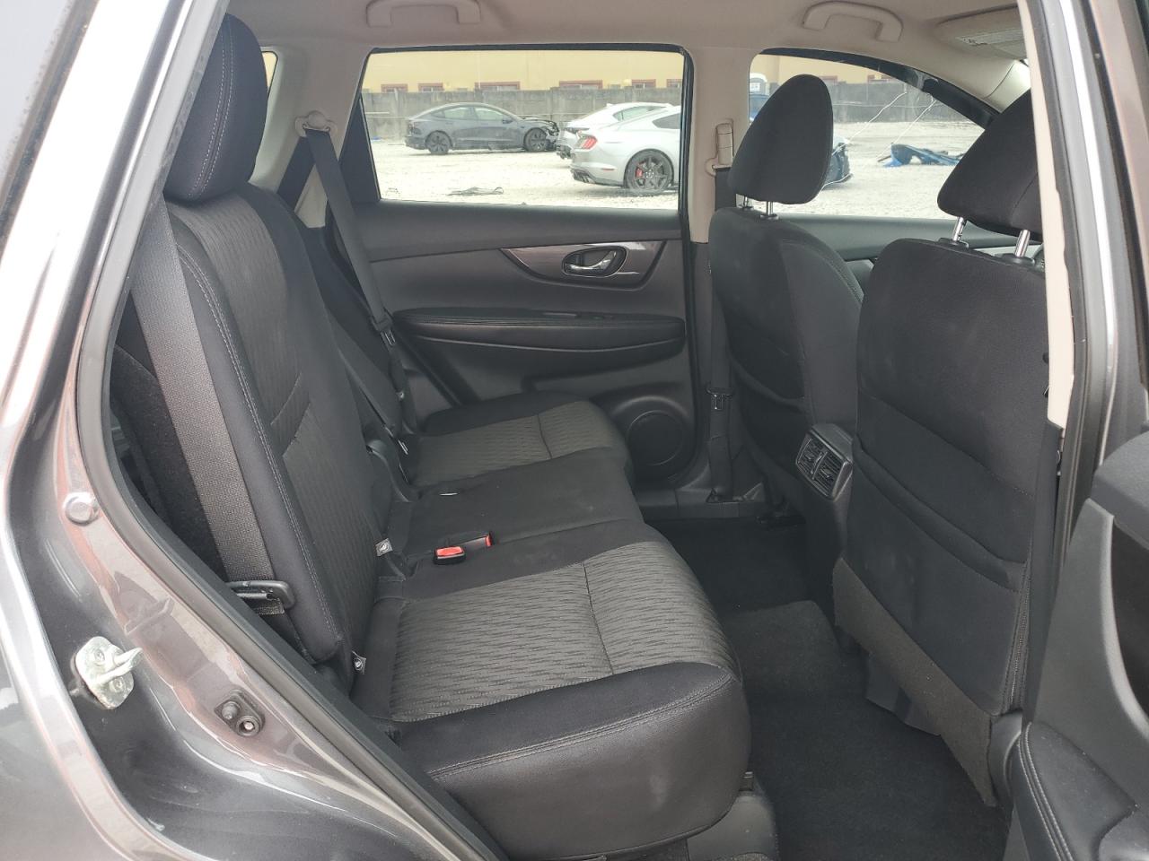 2019 Nissan Rogue S VIN: 5N1AT2MT5KC768579 Lot: 65366715