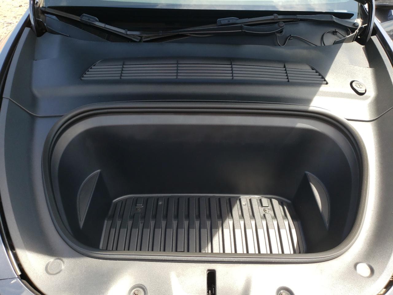 2022 Tesla Model Y VIN: 7SAYGDEF9NF487536 Lot: 63795595