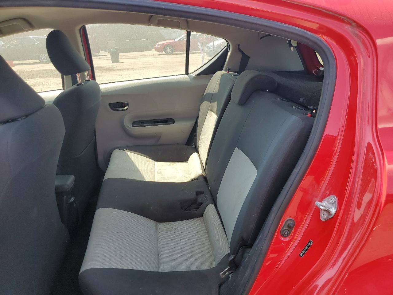 2013 Toyota Prius C VIN: JTDKDTB38D1049758 Lot: 66718035