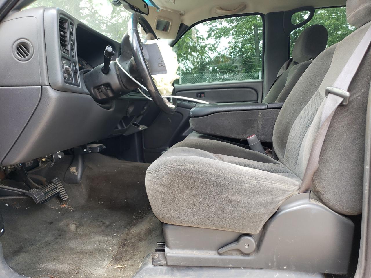 2005 Chevrolet Silverado K1500 VIN: 2GCEK13T051194908 Lot: 64561085