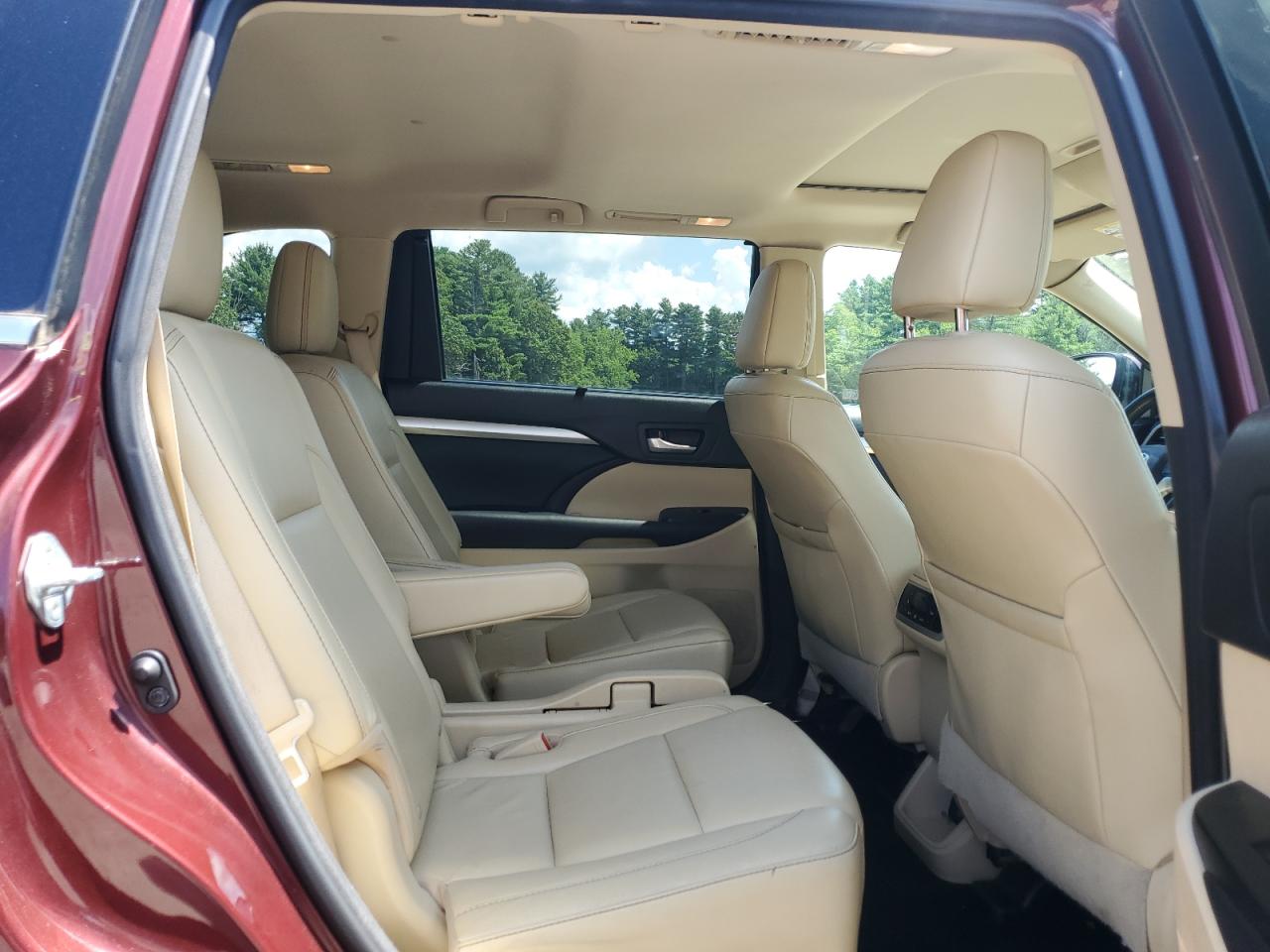 2016 Toyota Highlander Xle VIN: 5TDJKRFH7GS356324 Lot: 62756945