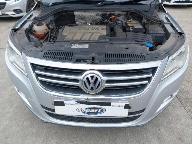 2010 VOLKSWAGEN TIGUAN SE