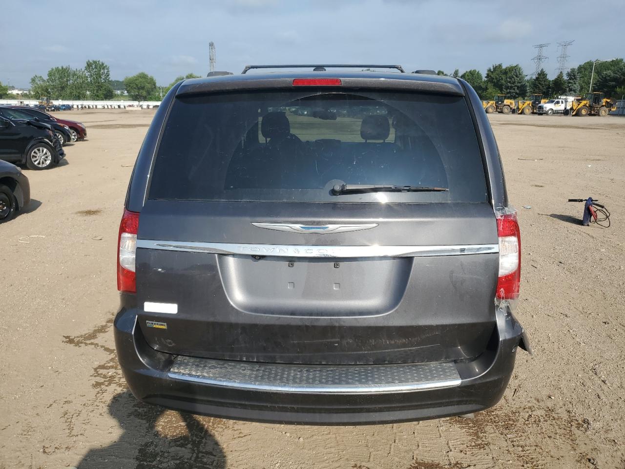 2015 Chrysler Town & Country Touring VIN: 2C4RC1BG4FR696228 Lot: 64451265