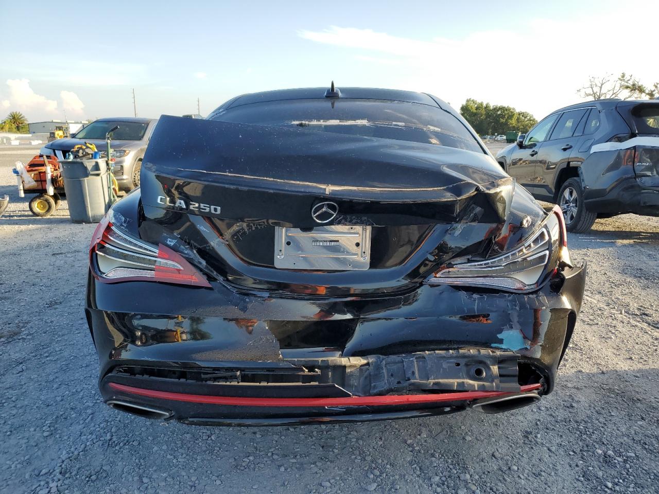 wddsj4ebxjn670088 WDDSJ4EBXJN670088 2018 Mercedes-Benz Cla 250