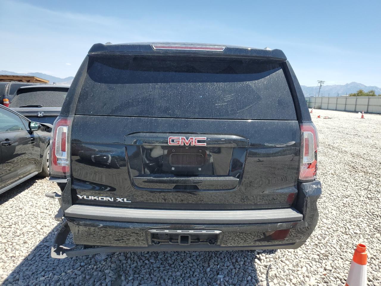 2019 GMC Yukon Xl K1500 Slt VIN: 1GKS2GKC1KR238381 Lot: 65922035